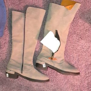Black or Gray Boots with storage pockets